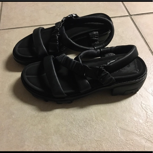 Rag & Bone Shane Sandals - Picture 1 of 4
